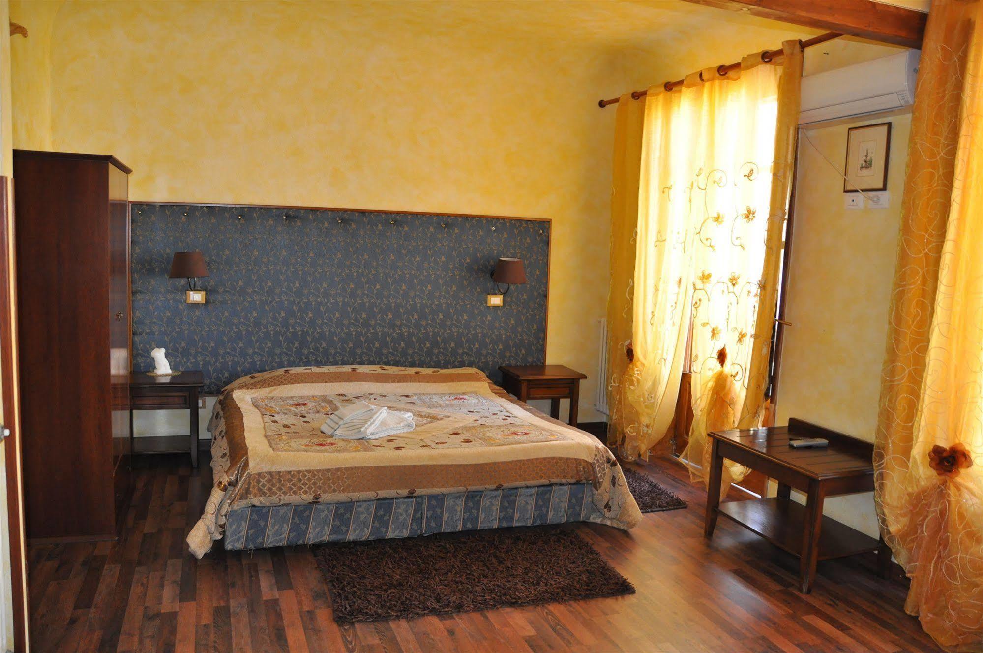 Centro Sicilia Rooms-Suites & Terrace Έννα Εξωτερικό φωτογραφία